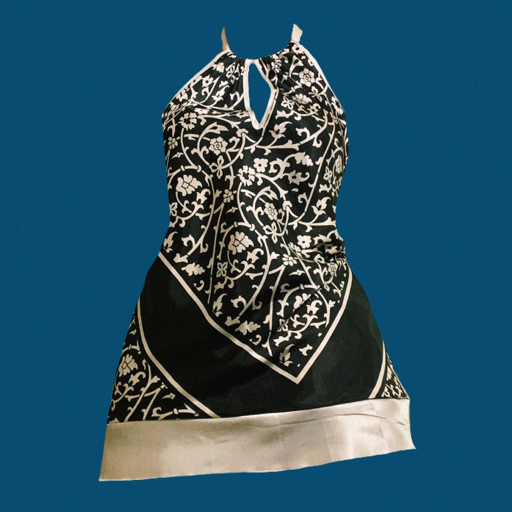 black and white keyhole swirl slip